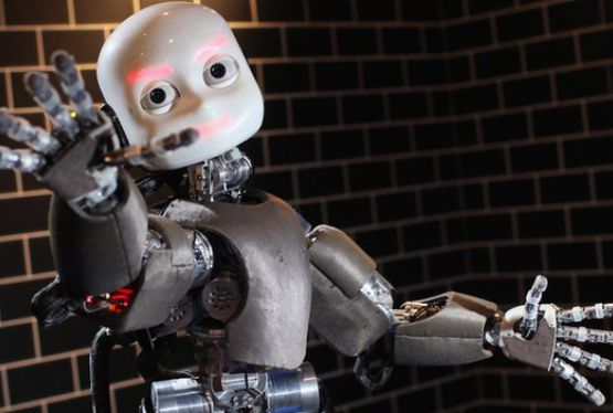 Roboții pot scrie literatură. Poți deosebi o poezie scrisă de un scriitor, de a unui robot?